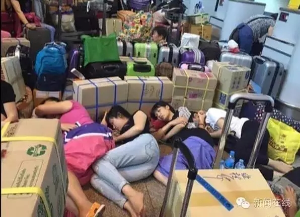 受泰国航班延误影响 广西上千旅客滞留泰国机