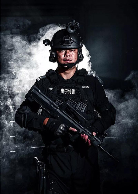 中国警察宣传照片图片