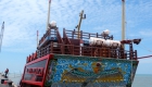 最大仿古福船“福宁”号在马来西亚马六甲交流